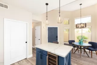 Photo #4: 6164983 Listing