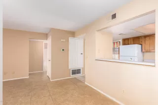Photo #5: 6165129 Listing 