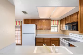 Photo #6: 6165129 Listing 