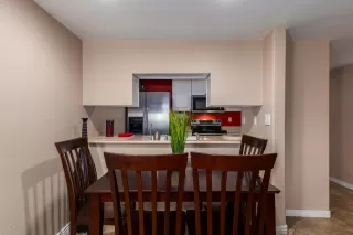 Photo #6: 6165227 Listing