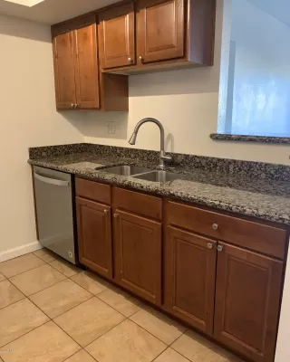 Photo #5: 6165410 Listing 