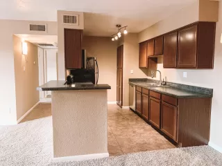 Photo #3: 6165745 Listing