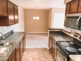 Photo #5: 6165745 Listing