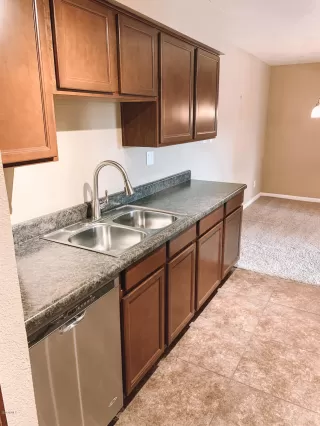 Photo #6: 6165745 Listing