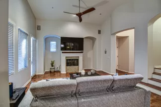 Photo #4: 6165843 Listing 