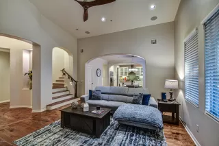 Photo #6: 6165843 Listing 