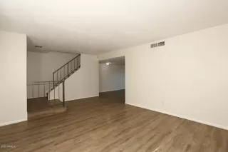 Photo #5: 6166364 Listing