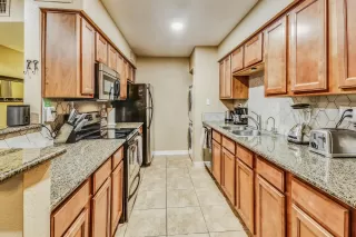 Photo #3: 6166561 Listing