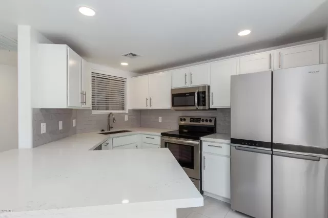 MLS: 6167110 Condo For Sale