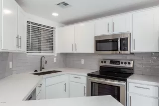 Photo #2: 6167110 Listing