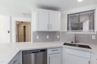 Photo #4: 6167110 Listing