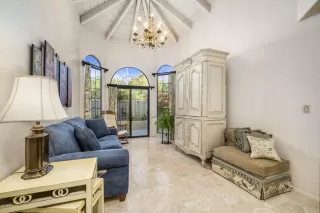 Photo #3: 6167155 Listing