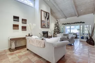 Photo #5: 6167206 Listing