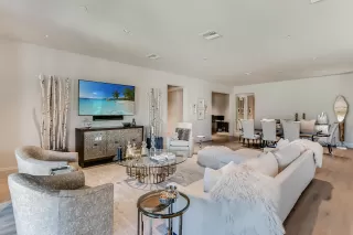 Photo #4: 6167510 Listing