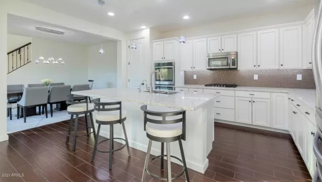 MLS: 6167758 Condo For Sale