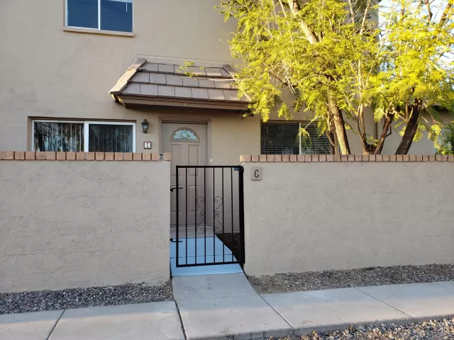 MLS: 6167952 Condo For Sale