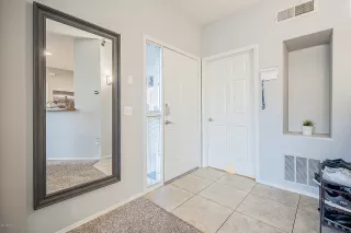 Photo #4: 6168000 Listing