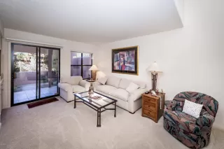 Photo #6: 6168253 Listing