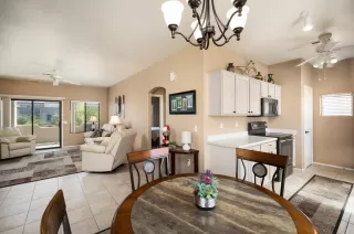 Photo #4: 6168282 Listing