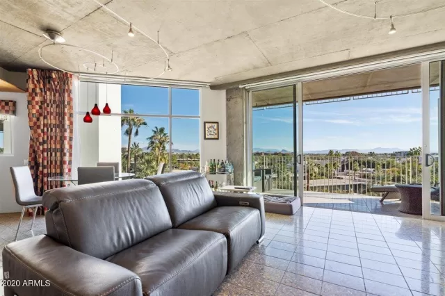 MLS: 6168323 Condo For Sale