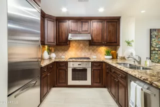 Photo #5: 6168837 Listing 
