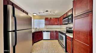 Photo #3: 6169305 Listing 