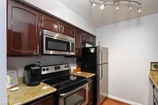 Photo #2: 6169507 Listing