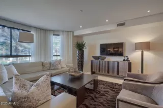 Photo #3: 6169833 Listing