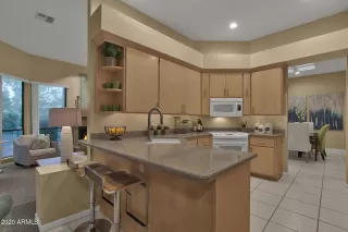 Photo #2: 6170043 Listing 