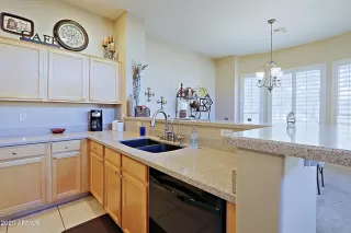 Photo #4: 6170055 Listing