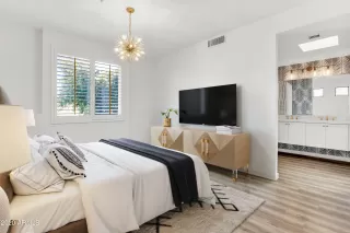 Photo #2: 6170570 Listing 