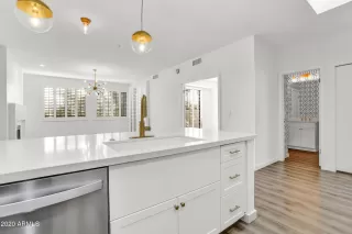 Photo #6: 6170570 Listing 