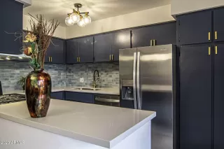 Photo #4: 6170767 Listing