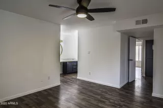 Photo #6: 6170767 Listing