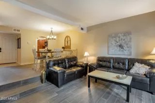 Photo #4: 6170985 Listing