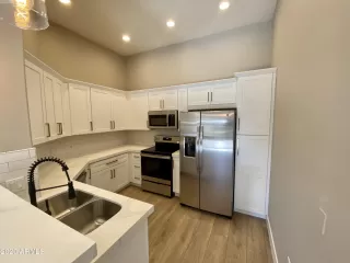 Photo #3: 6171197 Listing