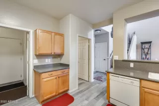 Photo #5: 6171297 Listing 