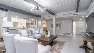 Photo #2: 6171358 Listing