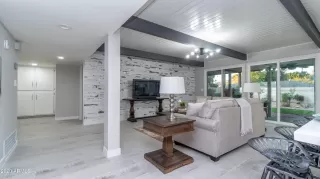Photo #6: 6171358 Listing