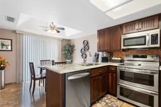Photo #4: 6171499 Listing