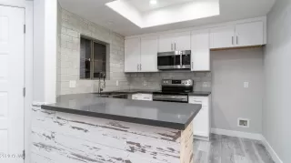 Photo #2: 6171705 Listing