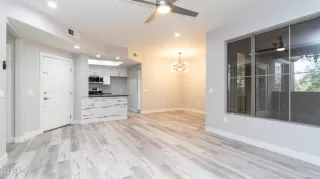 Photo #4: 6171705 Listing