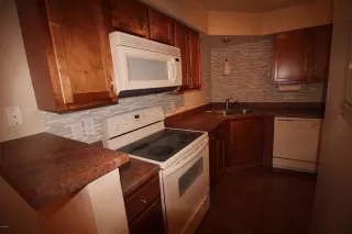 Photo #6: 6171910 Listing