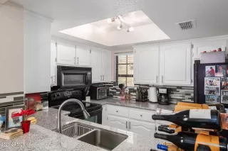 Photo #5: 6172816 Listing 