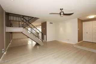 Photo #6: 6172822 Listing