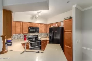 Photo #6: 6172980 Listing