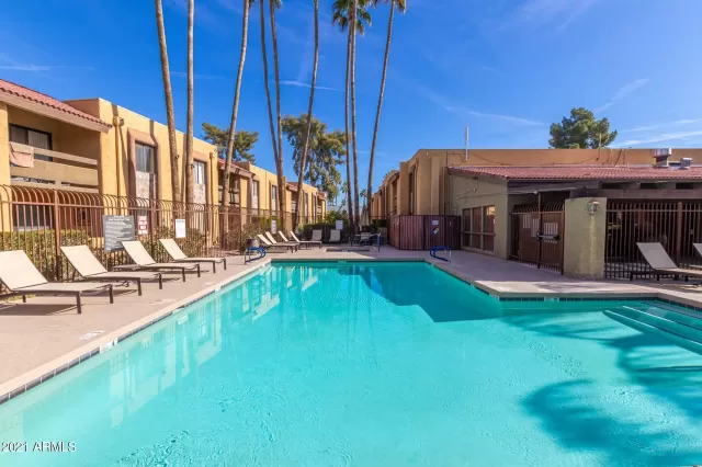 MLS: 6173053 Condo For Sale