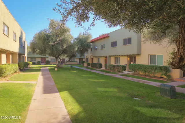 MLS: 6173344 Condo For Sale