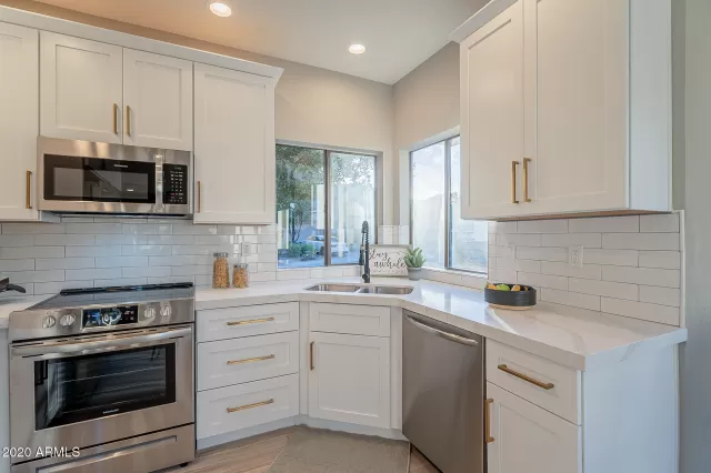 MLS: 6173749 Condo For Sale