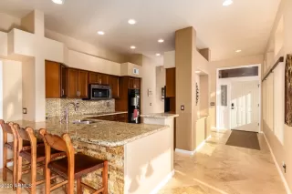 Photo #6: 6173919 Listing